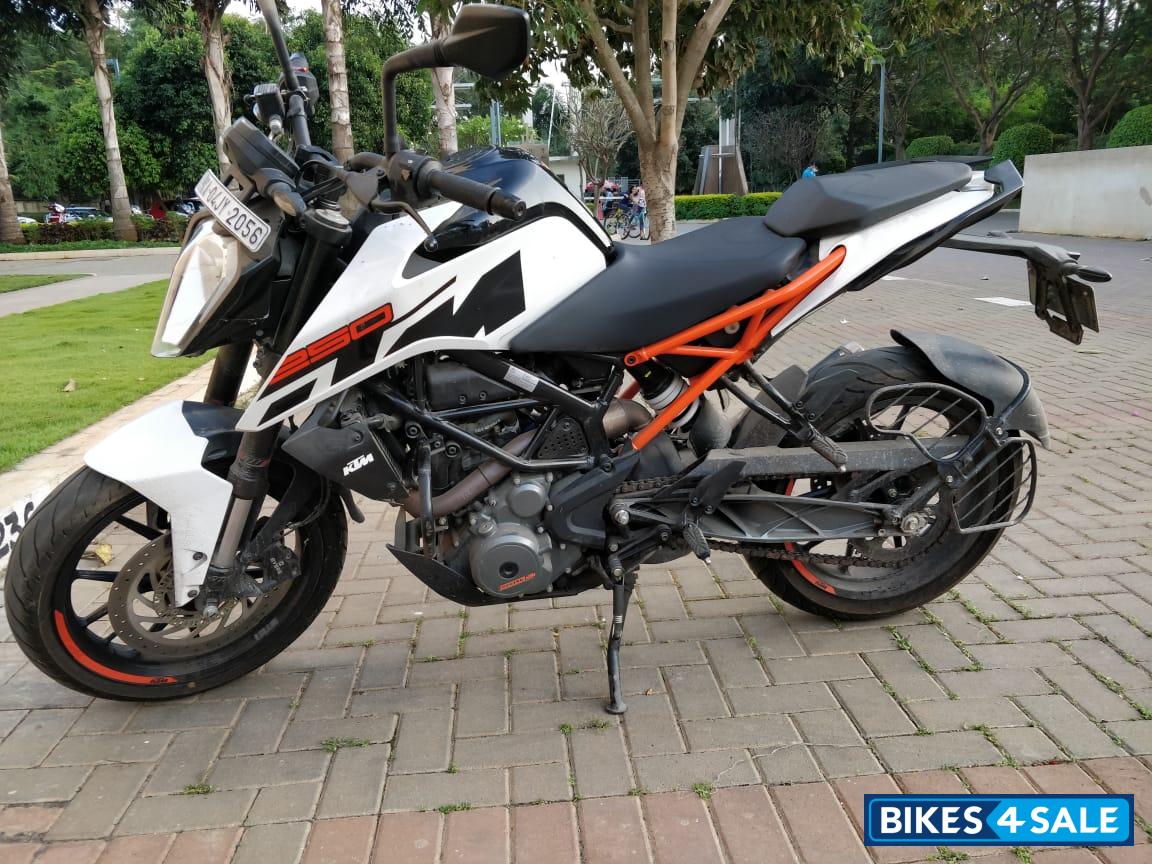 White KTM Duke 250