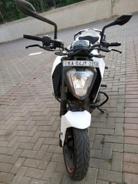 White KTM Duke 250