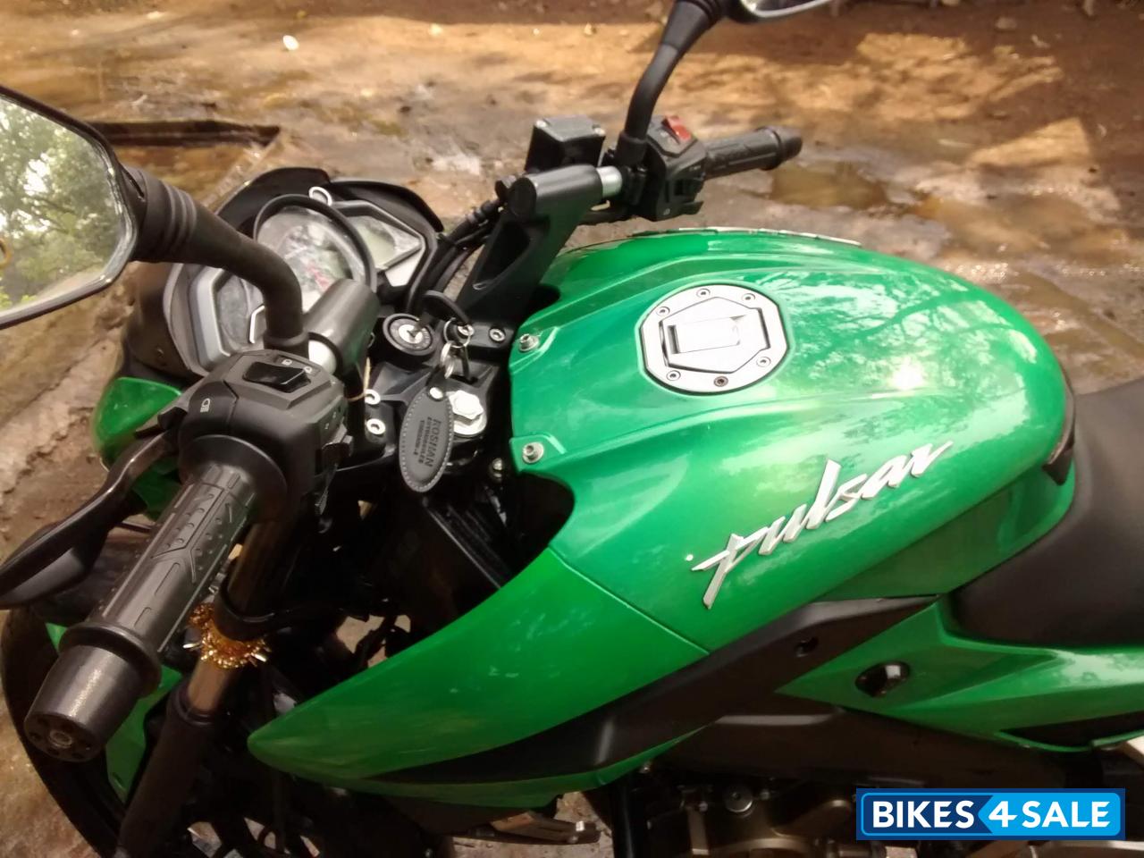 Green Bajaj Pulsar 200 NS