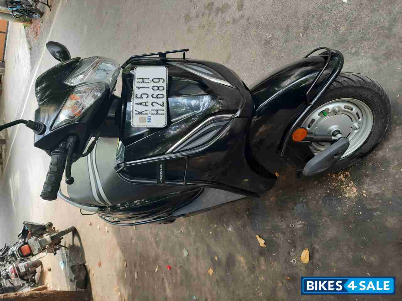 Black Honda Activa 5G