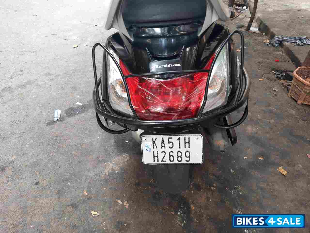 Black Honda Activa 5G