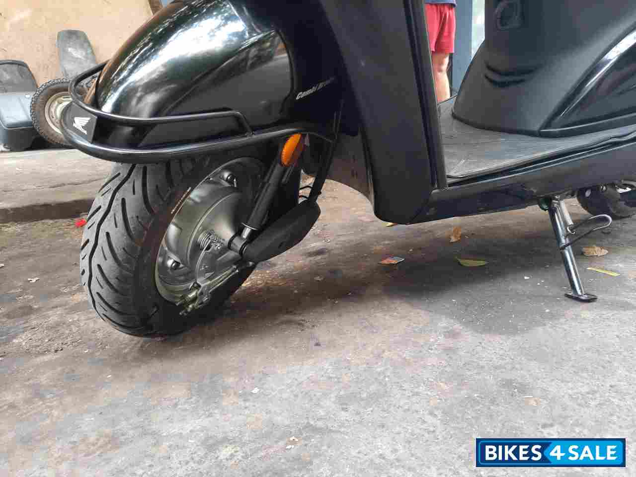 Black Honda Activa 5G