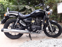 Black Royal Enfield Thunderbird 500