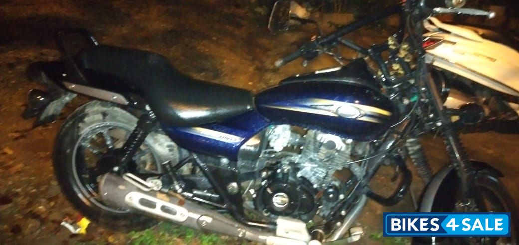 Bajaj Avenger 180 DTS-i