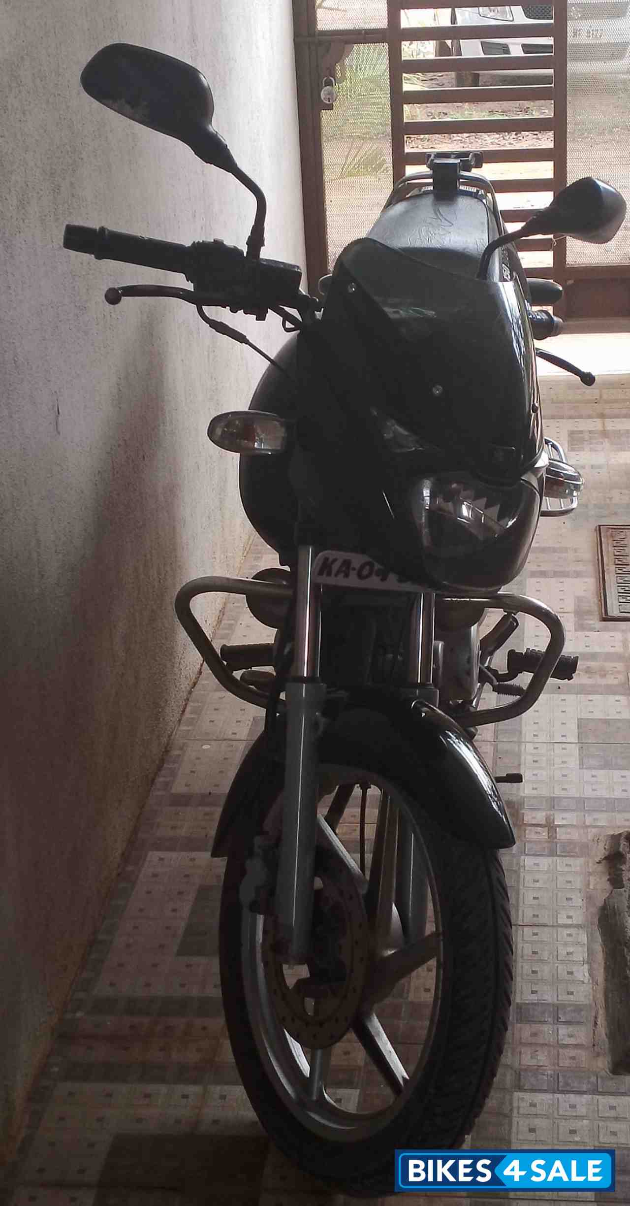 Black Bajaj Pulsar 150 DTSi