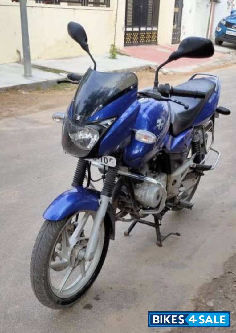 Blue Bajaj Pulsar 150 DTSi