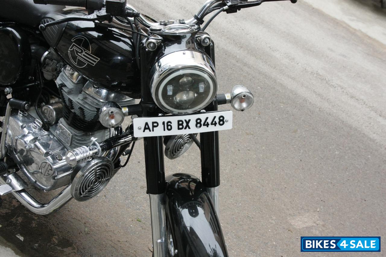 Black Royal Enfield Classic 350 Black Royal Enfield Classic 350