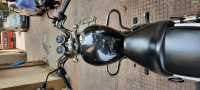 Black Royal Enfield Thunderbird 500