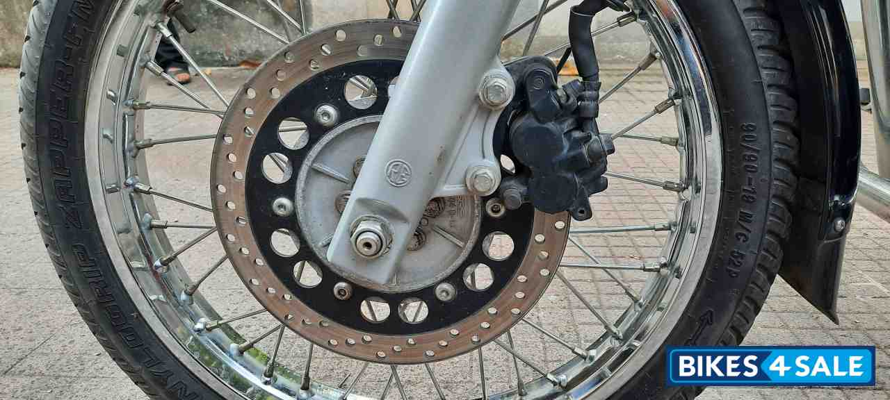 Black Royal Enfield Thunderbird 500