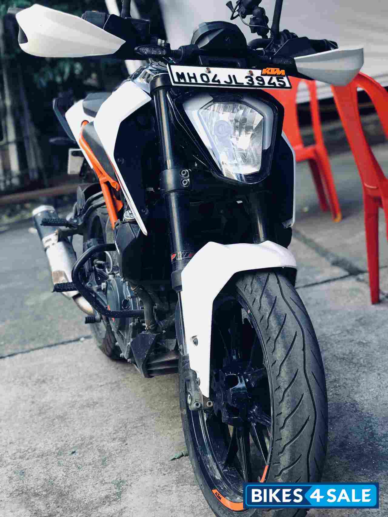 White KTM Duke 250