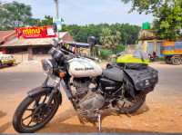 White Royal Enfield Thunderbird X 350