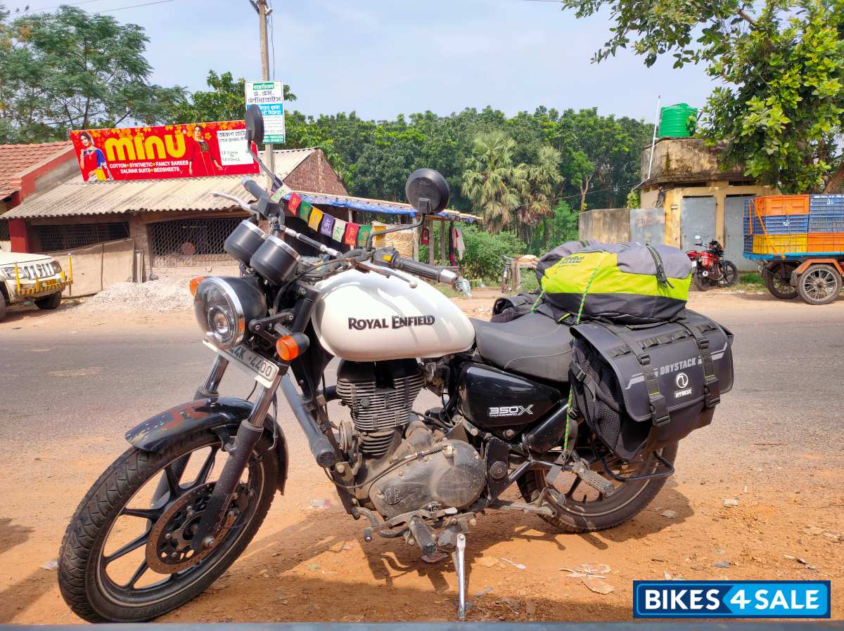 White Royal Enfield Thunderbird X 350