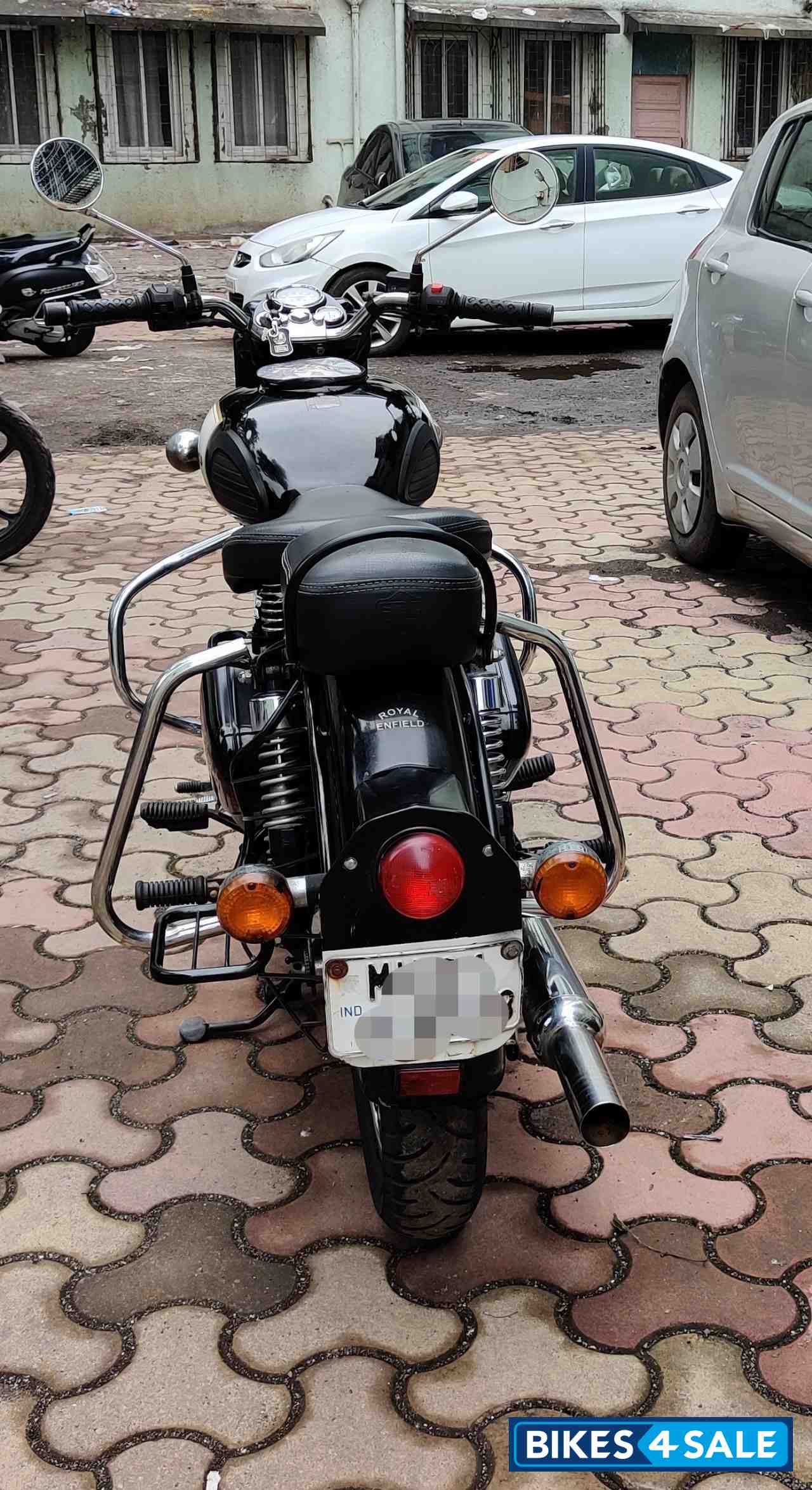 Black Royal Enfield Classic 350