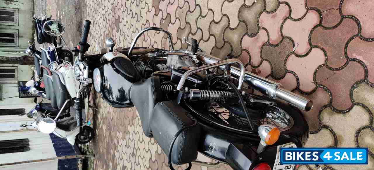 Black Royal Enfield Classic 350