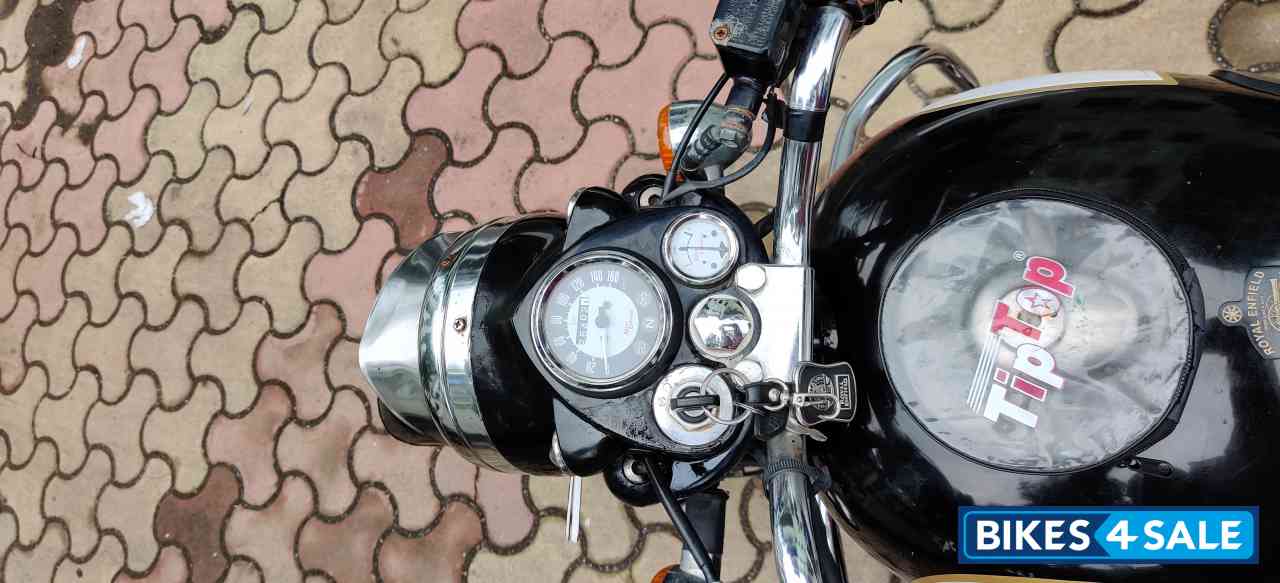 Black Royal Enfield Classic 350