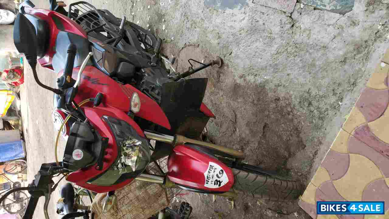 Red TVS Apache RTR 200 4V
