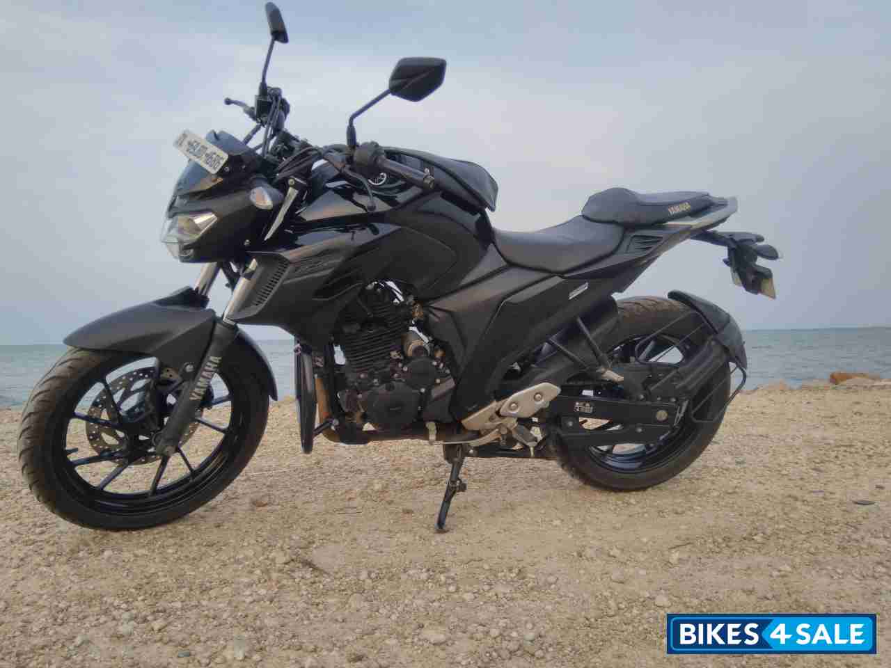 Yamaha FZ25