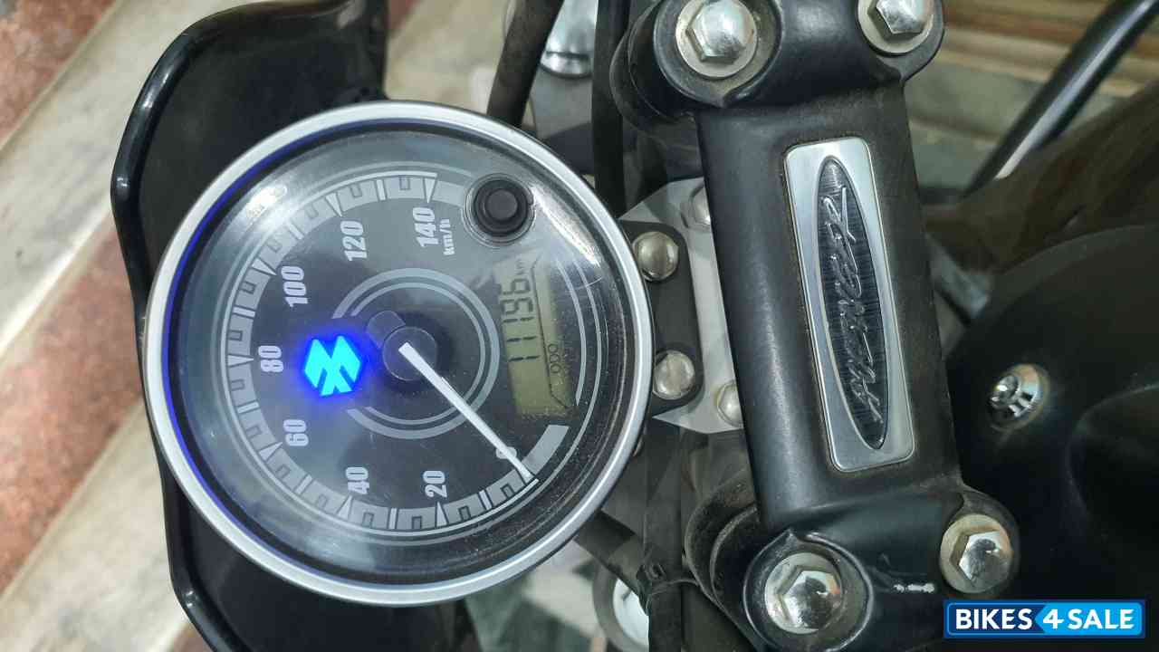 Black Bajaj Avenger Street 180