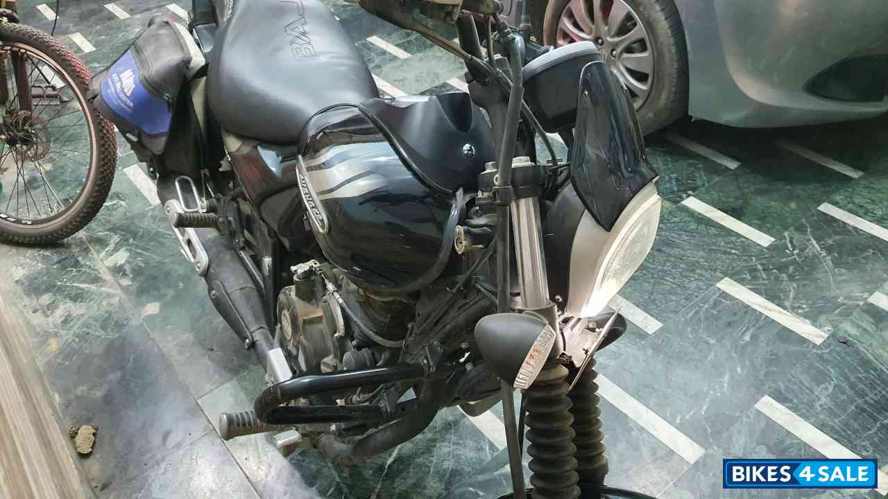 Black Bajaj Avenger Street 180