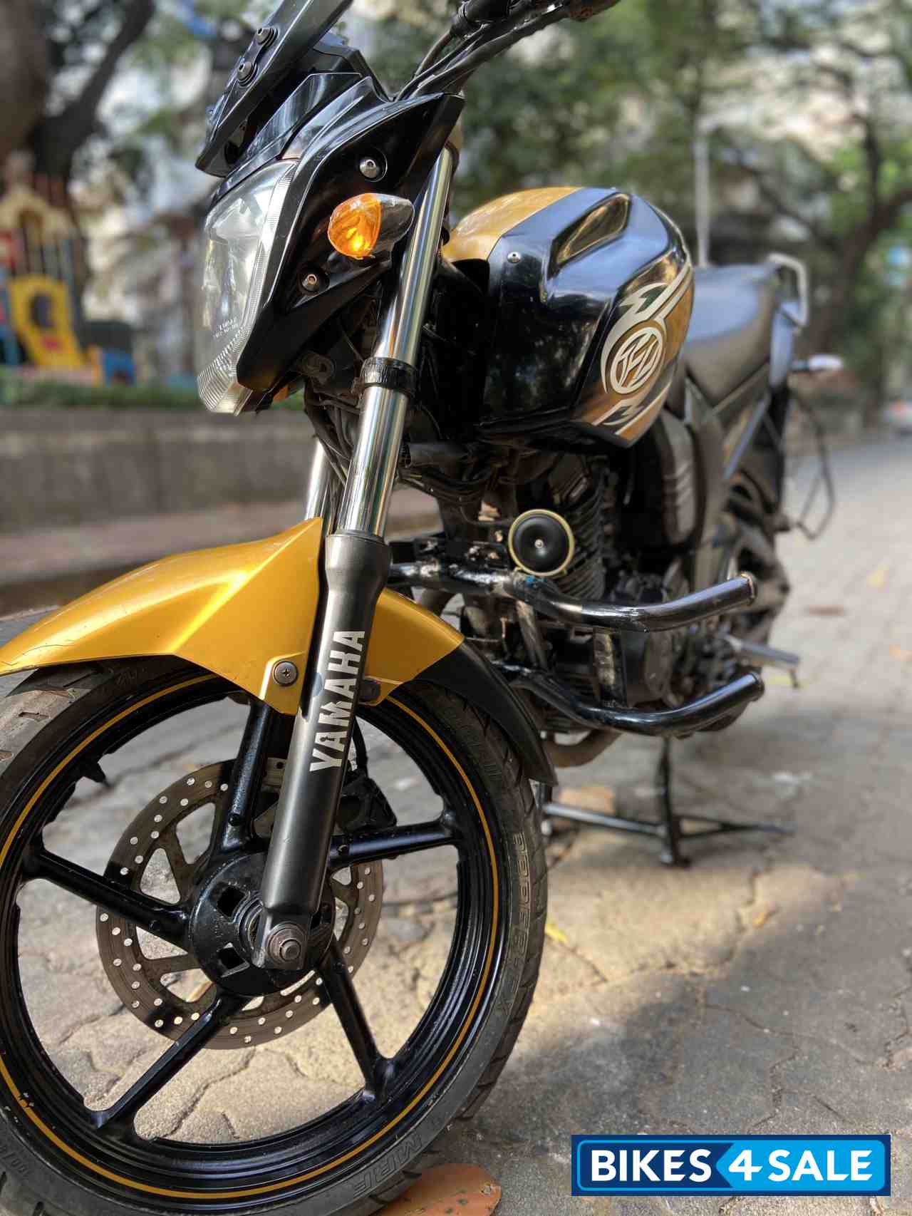 Yamaha FZ-S