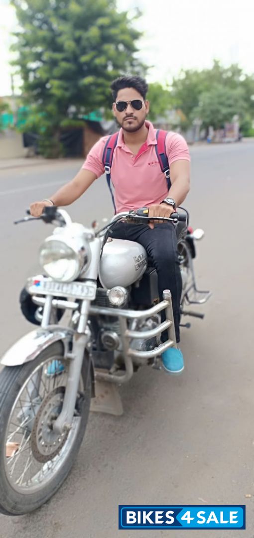 Silver Royal Enfield Bullet Electra Twinspark