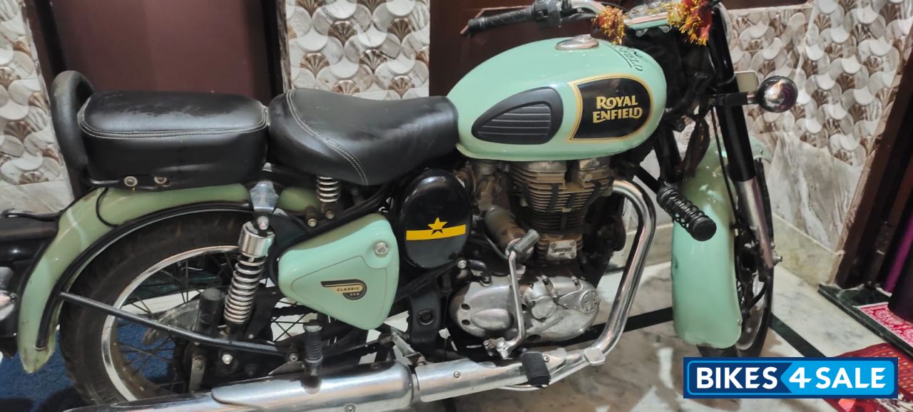 Mint Royal Enfield Classic 350 Mint Royal Enfield Classic 350