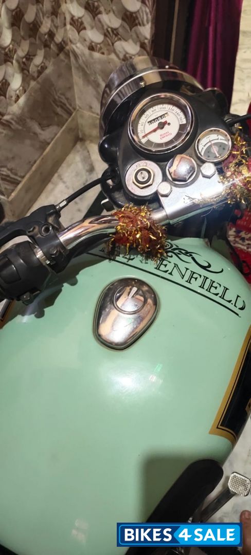 Mint Royal Enfield Classic 350 Mint Royal Enfield Classic 350