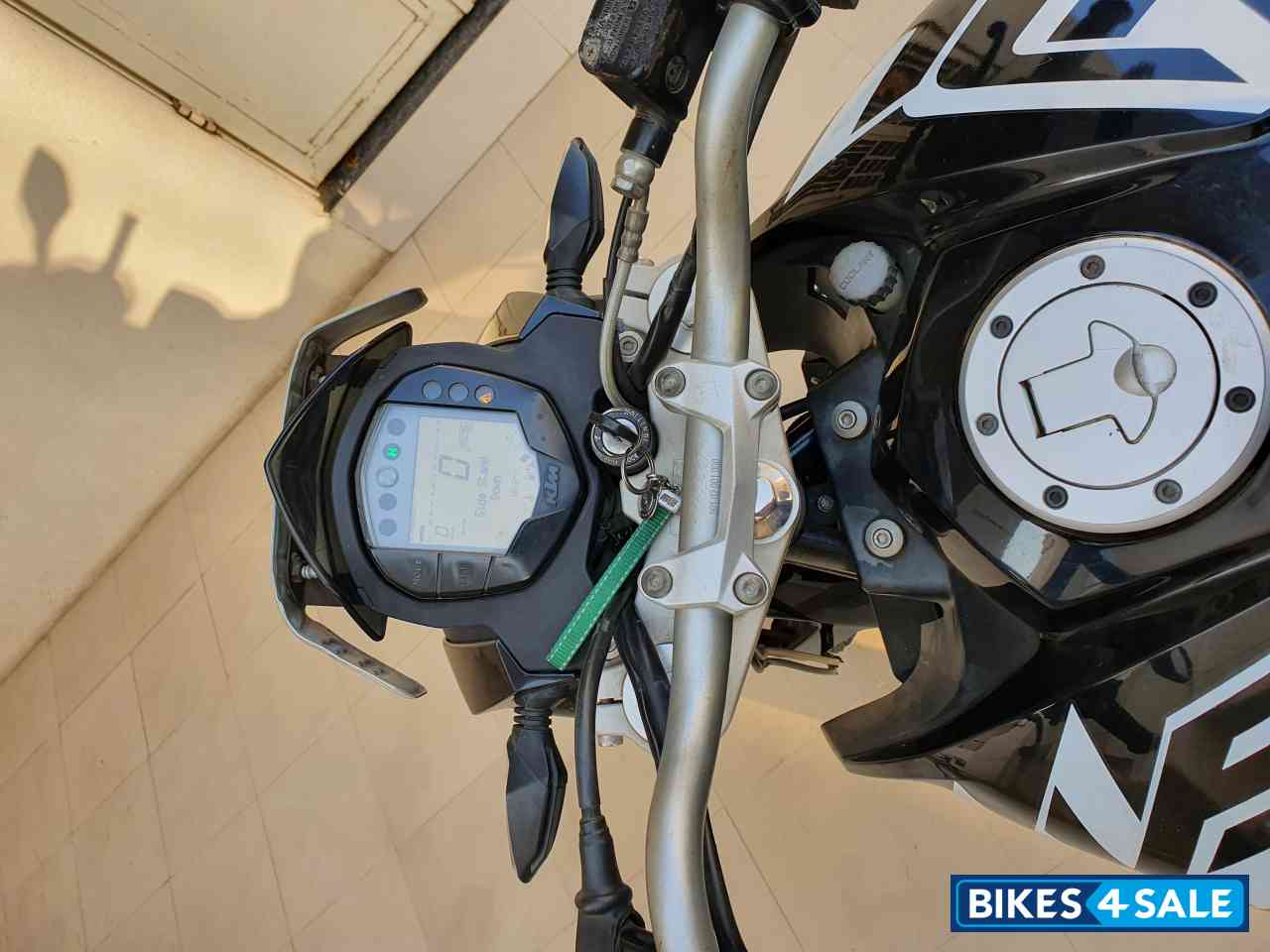 Black KTM Duke 200 Black KTM Duke 200