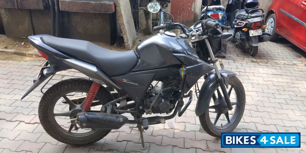 honda cb twister blue colour