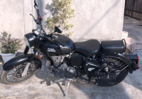 Royal Enfield Classic Stealth Black 2019 Model