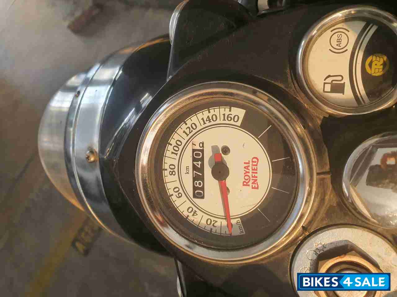 Black Royal Enfield Classic 350 BS VI