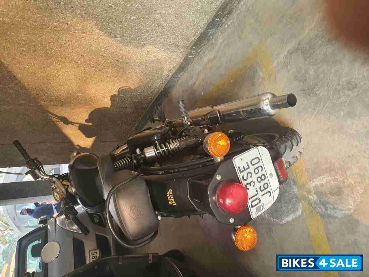 Black Royal Enfield Classic 350 BS VI