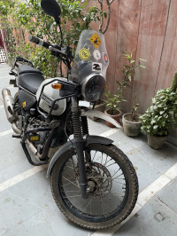 Snow White Royal Enfield Himalayan