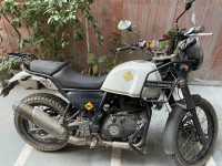 Snow White Royal Enfield Himalayan