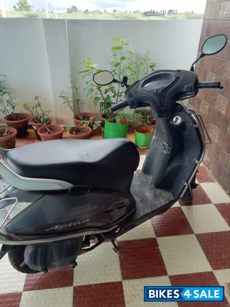 Grey Honda Activa