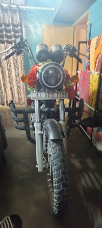 Black Royal Enfield Thunderbird 350