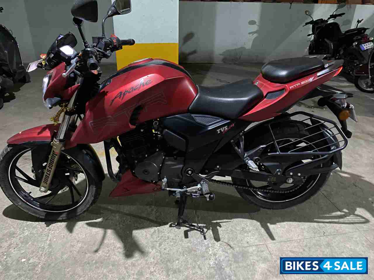 TVS Apache RTR 200 4V TVS Apache RTR 200 4V