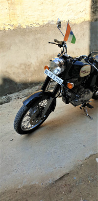 Black Royal Enfield Classic 350
