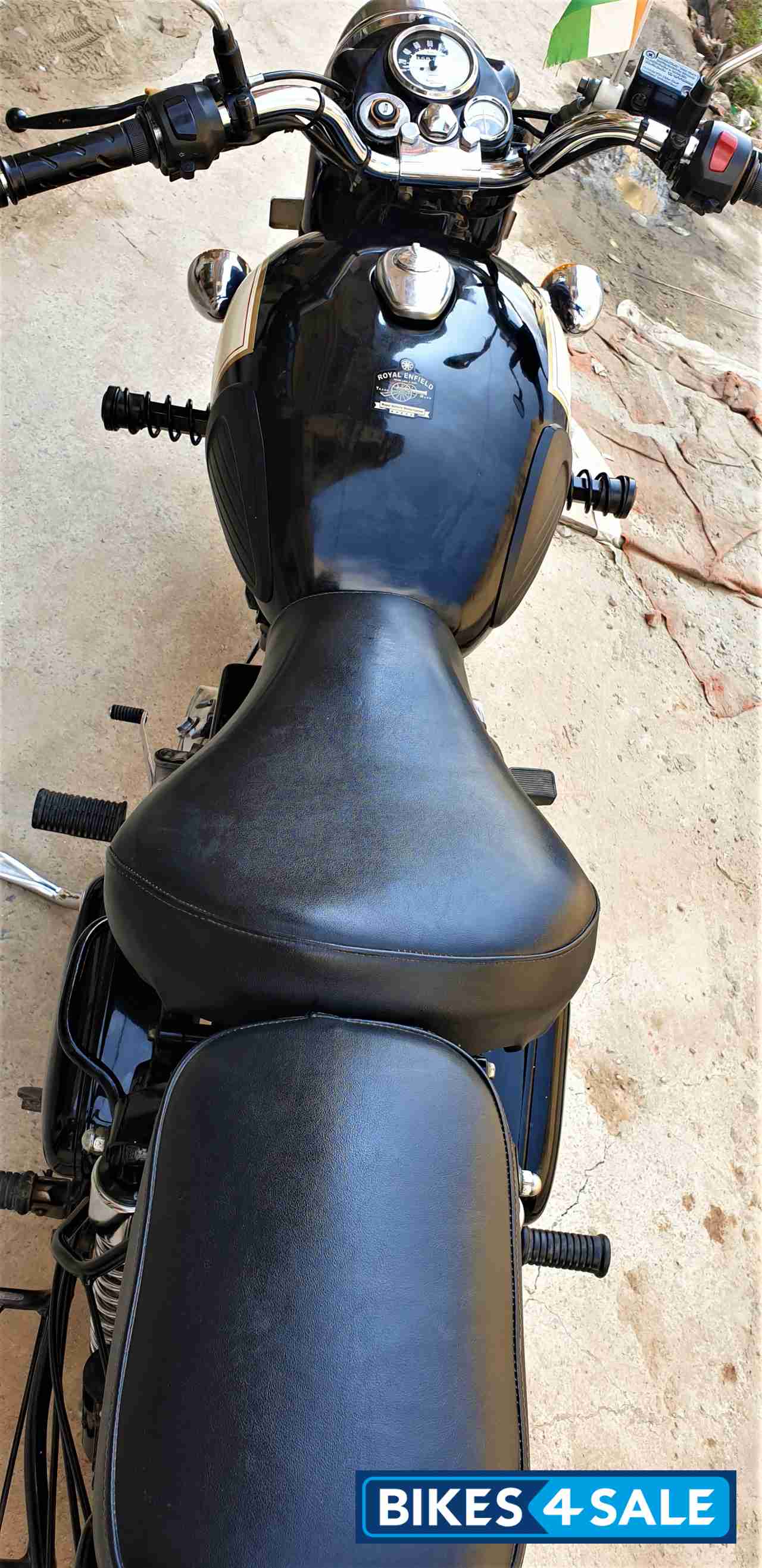 Black Royal Enfield Classic 350 Black Royal Enfield Classic 350