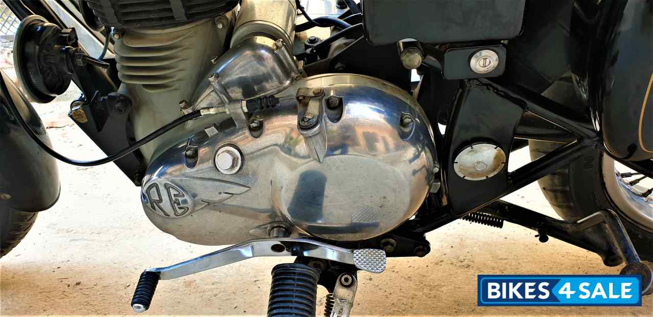 Black Royal Enfield Classic 350 Black Royal Enfield Classic 350