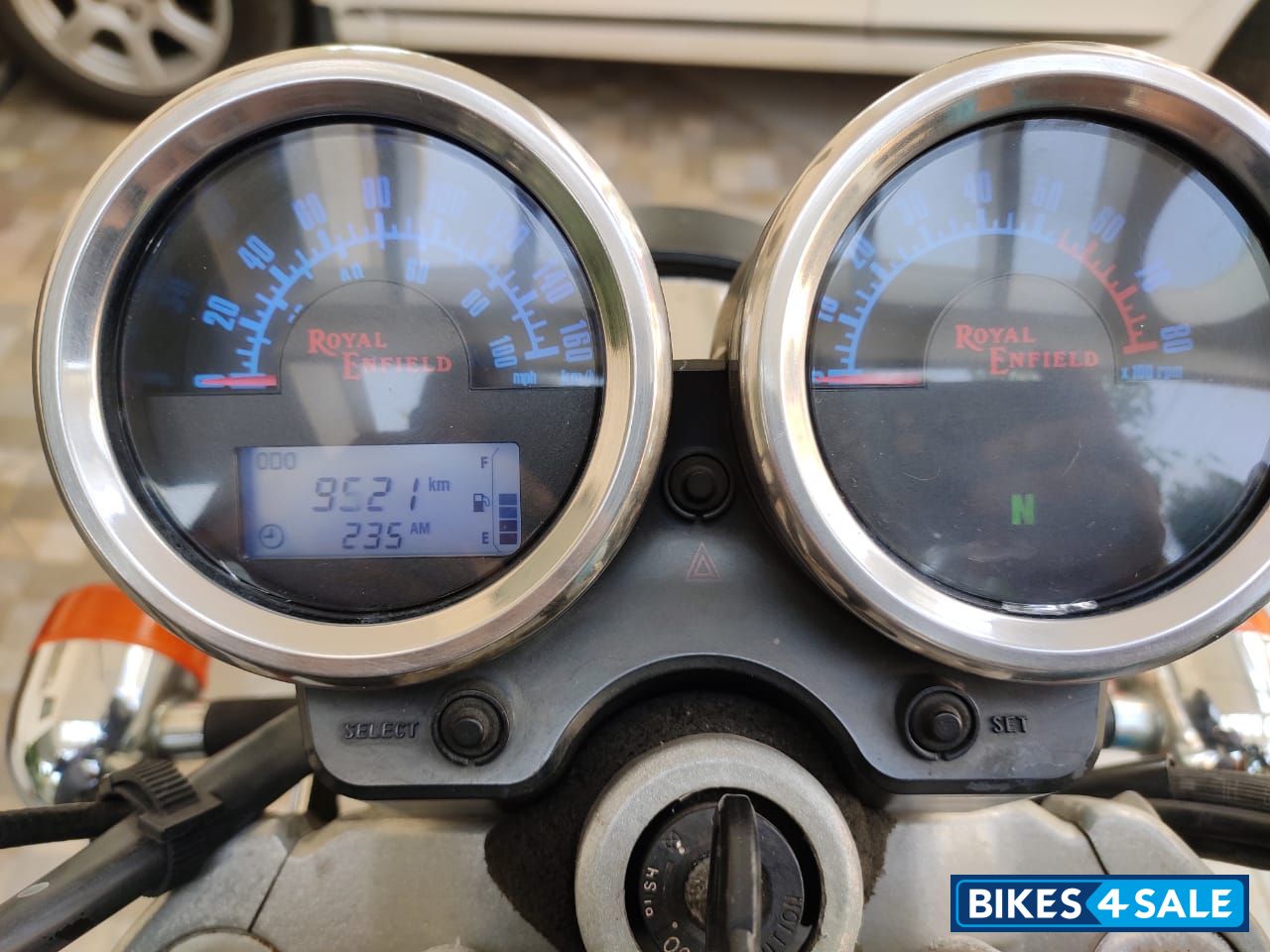 Pecok Blue Metalic Royal Enfield Thunderbird 350