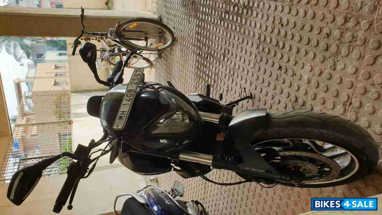 Midnight Blue Bajaj Dominar 400