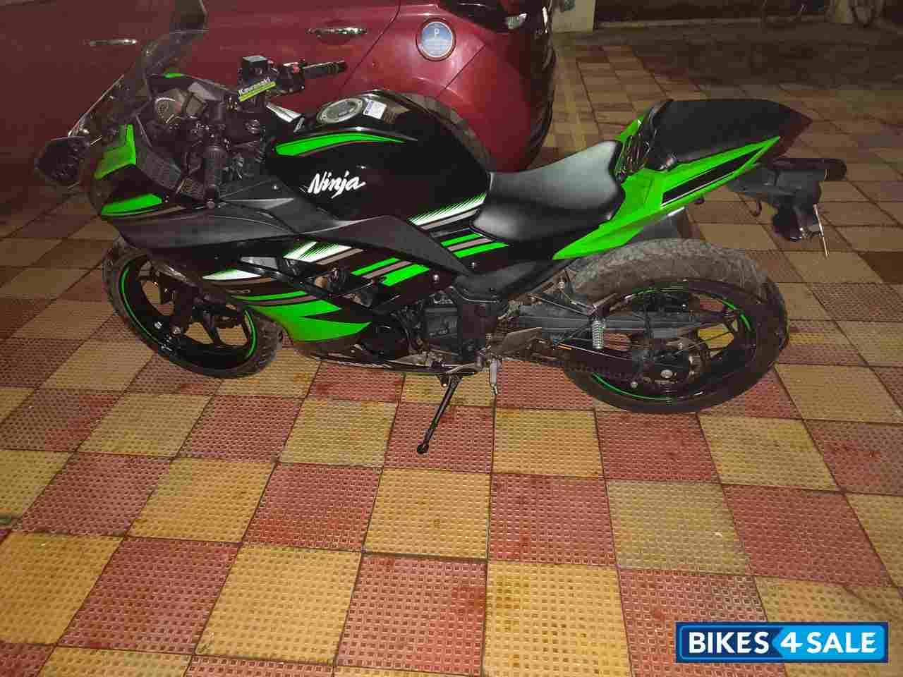 Kawasaki Ninja 300