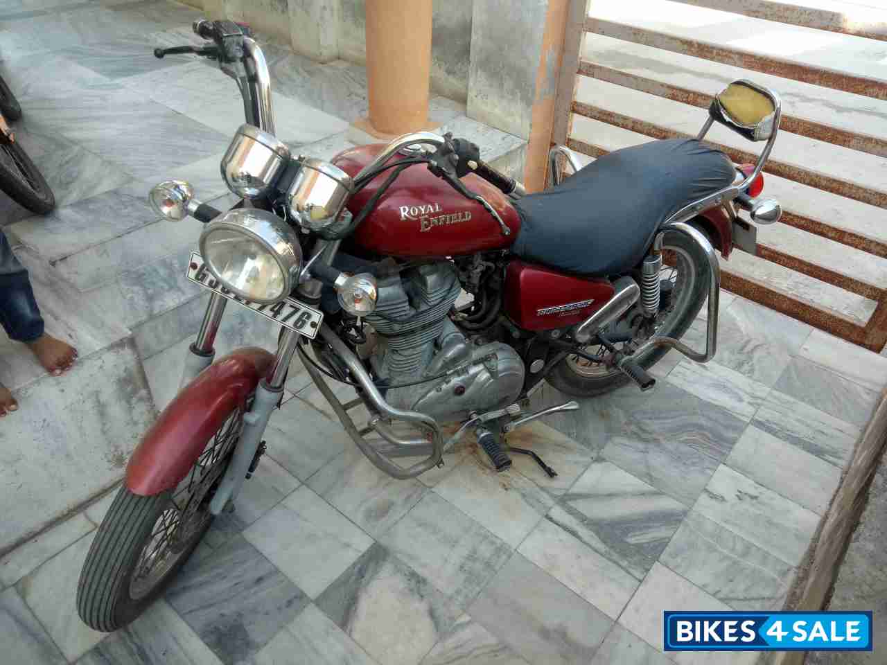 Maroon Royal Enfield Thunderbird TwinSpark 350