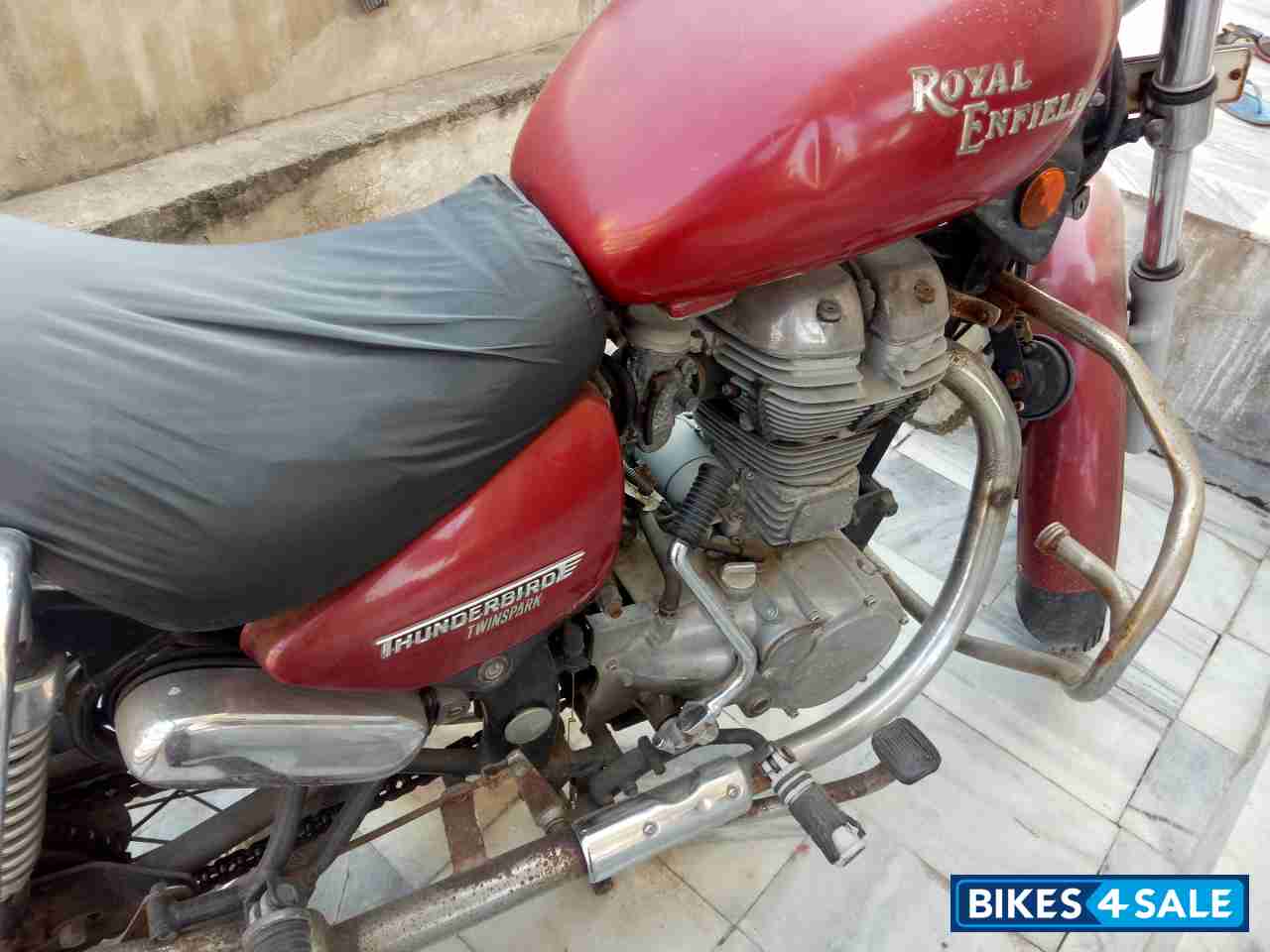 Maroon Royal Enfield Thunderbird TwinSpark 350