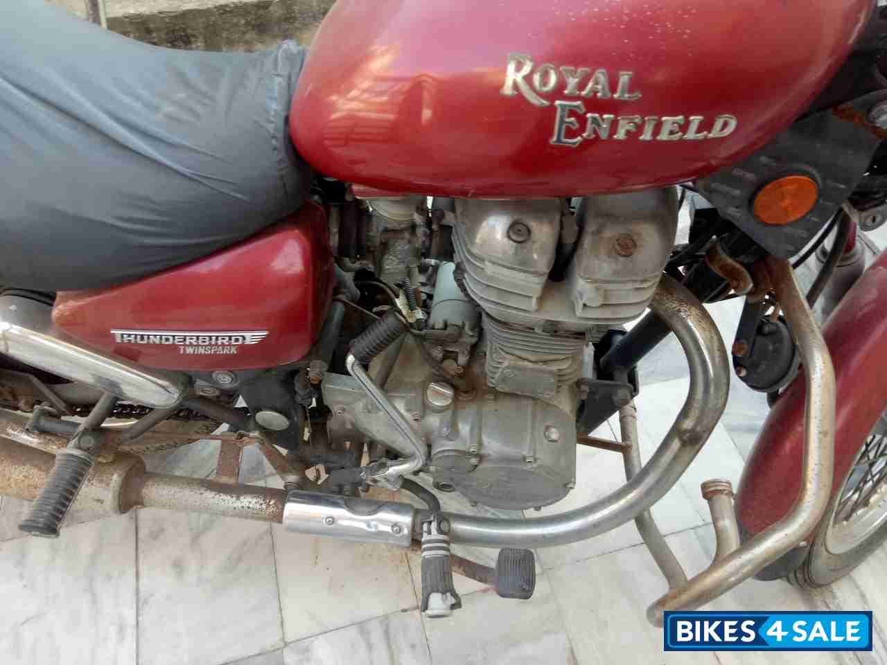 Maroon Royal Enfield Thunderbird TwinSpark 350