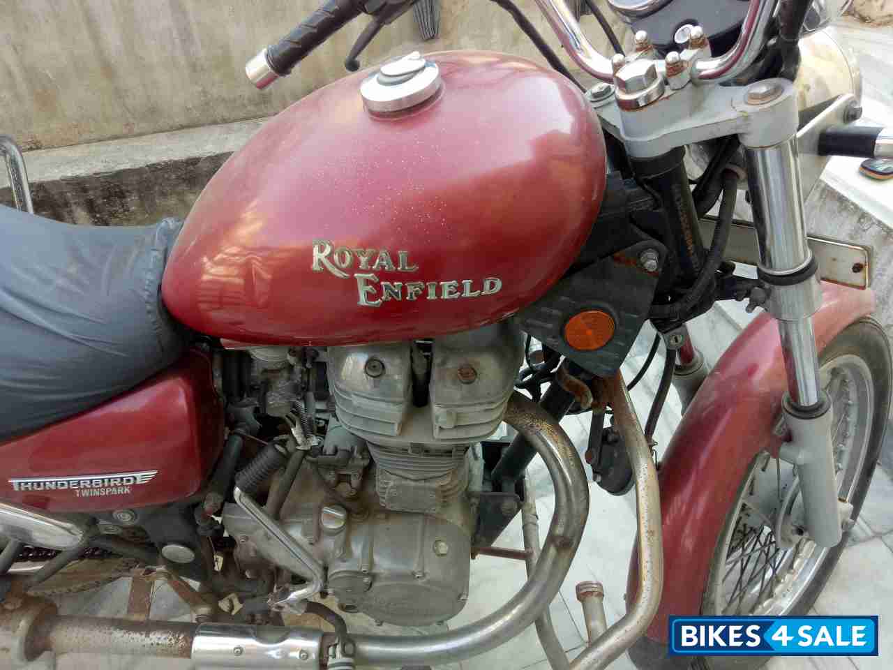Maroon Royal Enfield Thunderbird TwinSpark 350