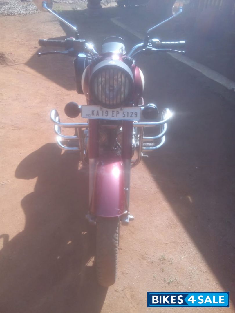 Maroon Royal Enfield Classic 350
