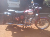 Maroon Royal Enfield Classic 350