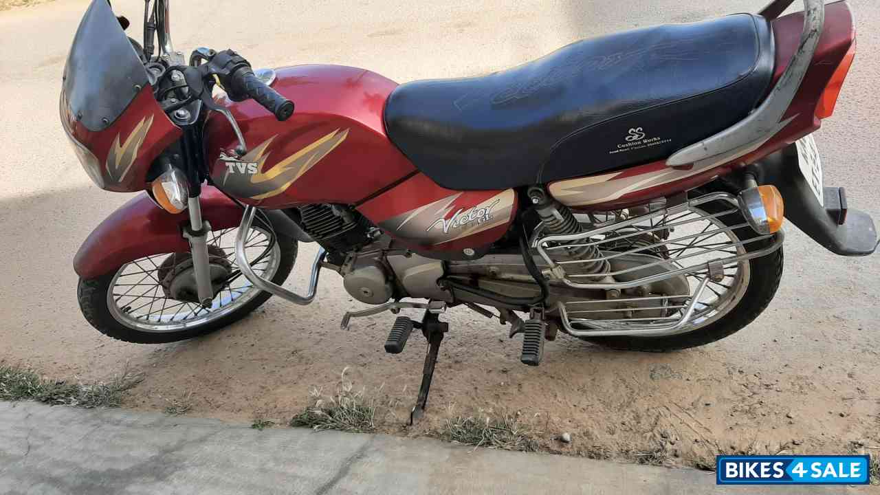 Red TVS Victor GL Red TVS Victor GL